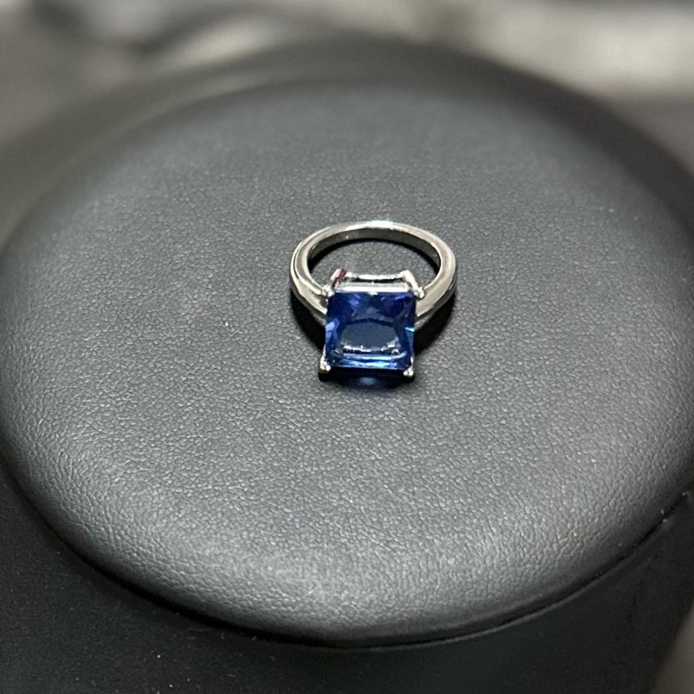 925 Sterling Silver Square Cut Ring